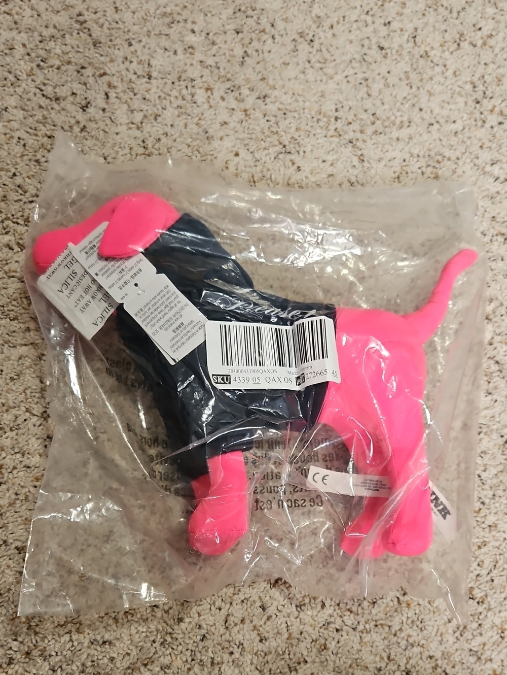 NWT Victoria's Secret PINK Maxi Dog Puppy Day 2026
